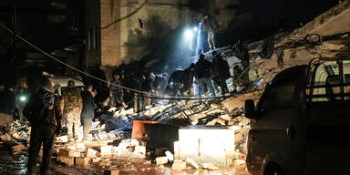 Türkei und Syrien: Erdbeben fordern mehr als 2.300 Tote