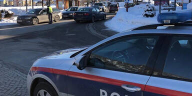 Massen-Ansturm auf Kreischberg: Zufahrt gesperrt | Polizei musste einschreiten