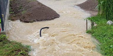 Schwere Unwetter sorgen für Überflutungen in Rassach
