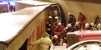 Unfall auf der A2 - Herzogbergtunnel 