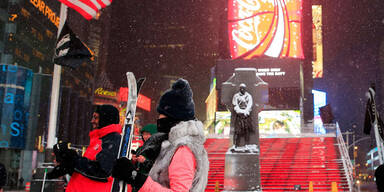 "Juno" legt New York lahm