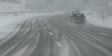schneefahrbahn.jpg